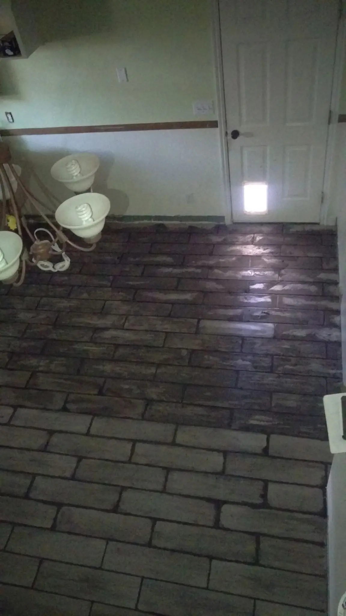Finished tile flooring